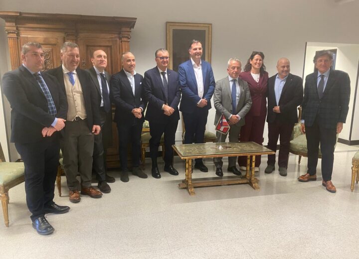 Crisi del vino e carenza di manodopera, Lega: “Sostegno ai viticoltori e ai consorzi piemontesi”