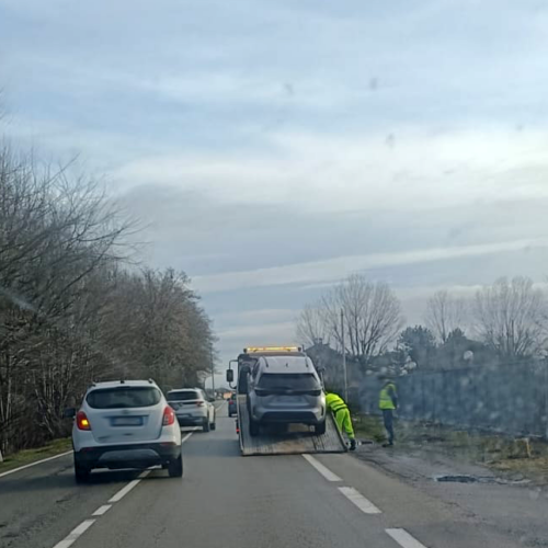 Diversi danni alle auto per le buche nelle strade