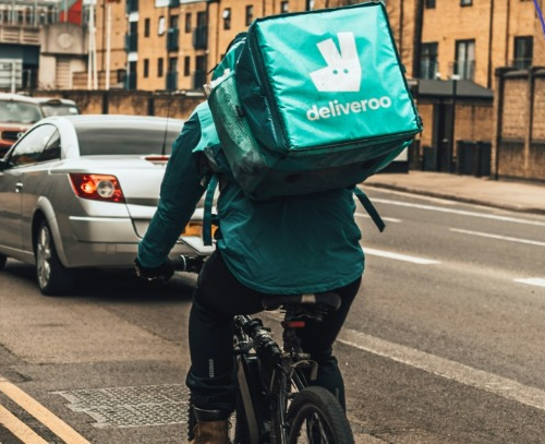 Rider: pm Milano dispone controllo giudiziario per Deliveroo Italy