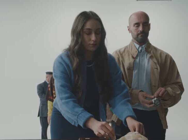 Sanremo: una giovane attrice fubinese nel video della canzone di Dargen D’Amico