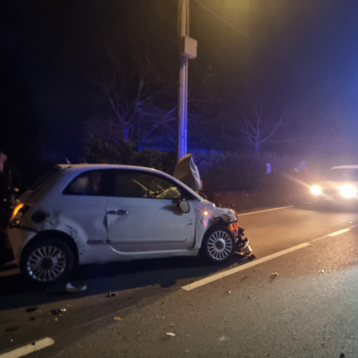 Incidente nella notte a Vignole Borbera: scontro tra due auto
