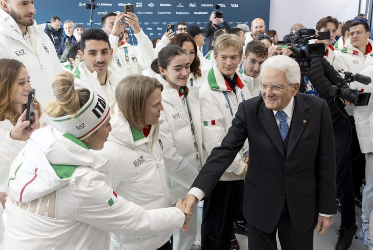Milano-Cortina 2026, Mattarella incontra gli azzurri: “Sport manda al mondo un messaggio di pace”