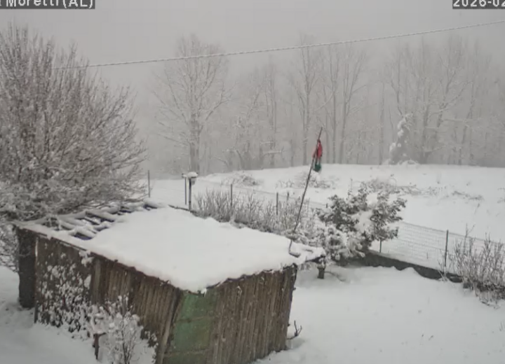 Torna la neve in collina, al confine con la Liguria