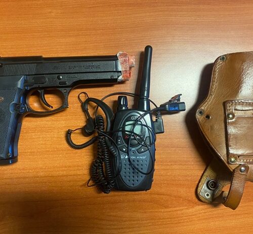 In discoteca con una pistola da softair: denunciato un minorenne a Salice Terme