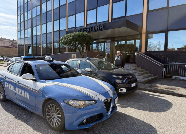 Insulti, terribili vessazioni e violenze: Polizia “libera” famiglia da vicino razzista