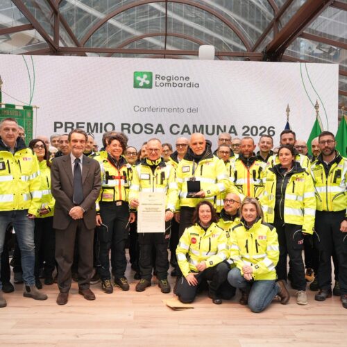 Con la Rosa Camuna 2026 il grazie di Regione Lombardia ai soccorritori di Crans-Montana