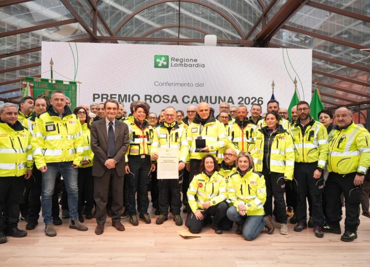 Con la Rosa Camuna 2026 il grazie di Regione Lombardia ai soccorritori di Crans-Montana