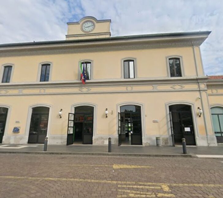 Ruba un bagaglio su un treno ma viene bloccato e arrestato alla stazione di Pavia