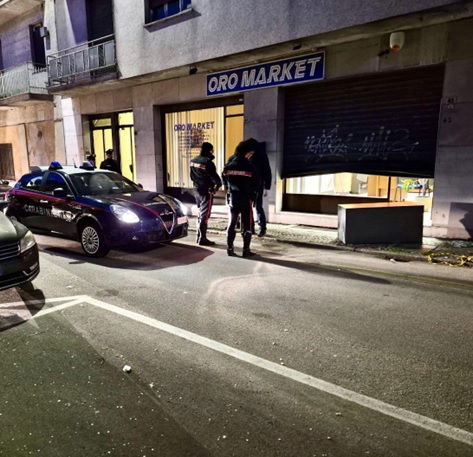Tentato furto all’Oro Market di Garlasco. Ladri in fuga dopo l’arrivo dei Carabinieri