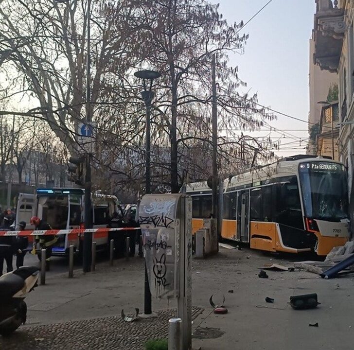 Tram deragliato a Milano. Una delle due vittime era di Vigevano