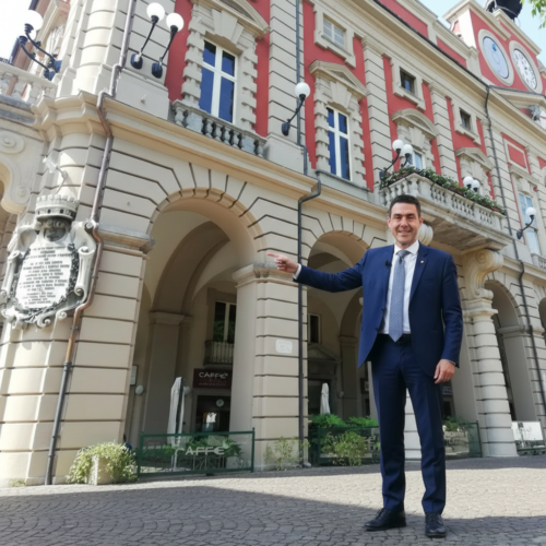 Le truppe di Vannacci già in marcia: pronte all’assalto di Palazzo Rosso