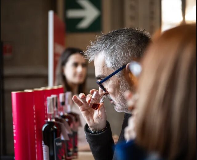 Il Vermouth festeggia 240 anni. Nel weekend Torino torna capitale dell’aperitivo con il Salone 2026