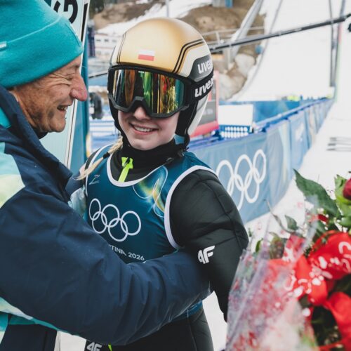 Un mazzo di fiori contro l’odio sui social: il novese Vincenzo La Camera rincuora la giovane olimpionica