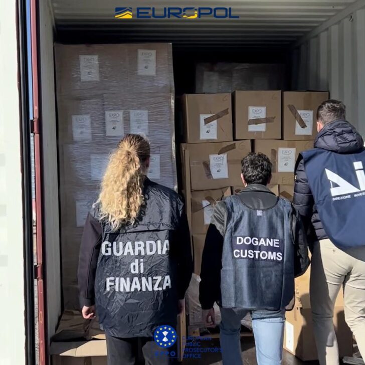 Maxi operazione contro il contrabbando internazionale di tabacchi: base di stoccaggio a Bosco Marengo