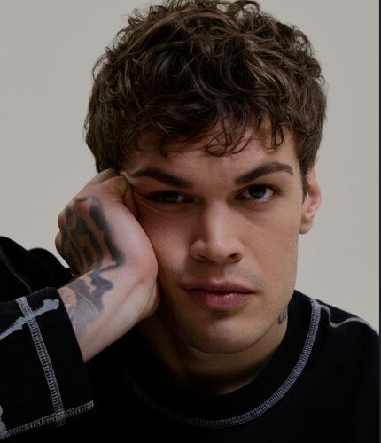 Blanco pubblica il nuovo album MA’ il 3 aprile, e dal 17 aprile parte il tour