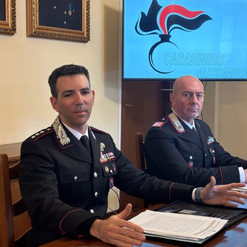 Falso dentista sorpreso “con le pinze in mano” durante un’estrazione