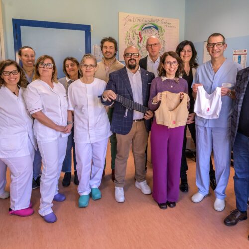 Reggiseni e fasce post-operatorie per la Senologia dell’Ospedale di Tortona grazie alla raccolta fondi al Castello di Piovera