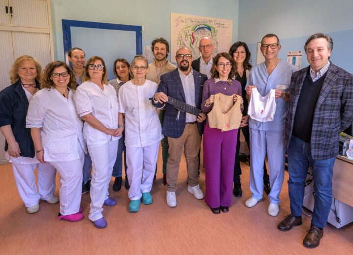 Reggiseni e fasce post-operatorie per la Senologia dell’Ospedale di Tortona grazie alla raccolta fondi al Castello di Piovera
