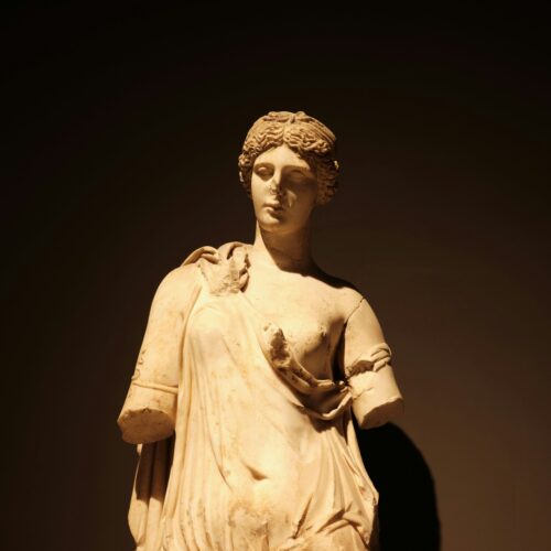 Regione Piemonte ai sindaci: “Intitolate vie, piazze, giardini a figure femminili”