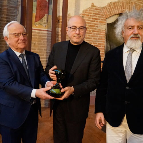 Aldo Cazzullo premiato ad Alessandria: “San Francesco era un uomo di Pace, oggi si calpesta la dignità umana”