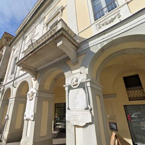 A Valenza gli studenti sospesi a scuola saranno impegnati in biblioteca
