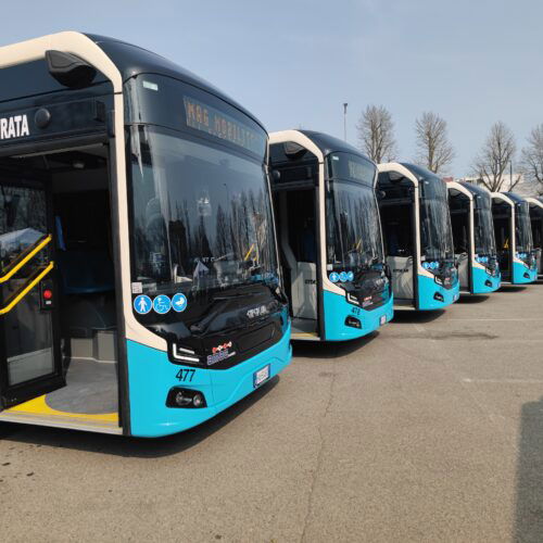 Altri 12 bus elettrici ad Alessandria: entro giugno tutti i mezzi saranno green