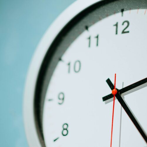 Domenica scatta l’ora legale: iniziano le giornate più lunghe
