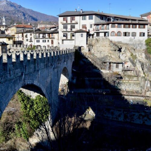 Il Ponte del Diavolo di Dronero, l’architettura impossibile della Valle Maira