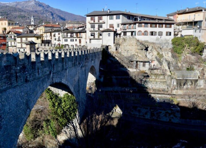 Il Ponte del Diavolo di Dronero, l’architettura impossibile della Valle Maira