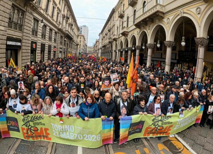 In migliaia a Torino per il corteo di Libera per tutte le vittime innocenti delle mafie