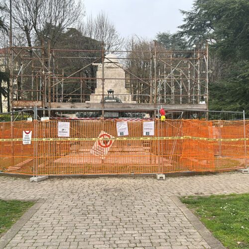 A Valenza sì al restauro del monumento ai Caduti, consigliere Capuzzo Lamperti: “Finalmente”