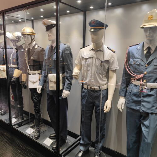 Un tuffo nel passato lungo oltre 200 anni: la Polizia Locale di Alessandria espone i cimeli storici