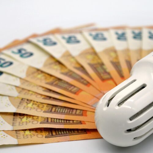 Guerra in Iran: province di Alessandria e Pavia tra le prime 50 in Italia per aggravio su luce e gas