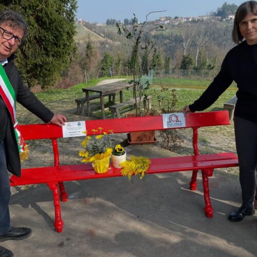 Anche a Cella Monte una panchina rossa contro la violenza sulle donne