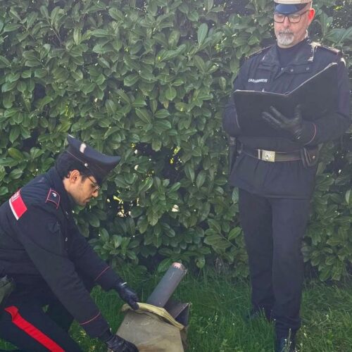 Trasportava 15 chili di pluviali in rame sulla bici: denunciato dai carabinieri