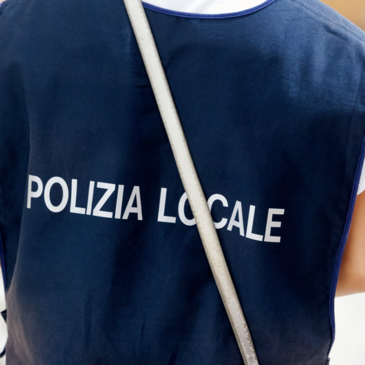 Atti vandalici ad Acqui Terme in piazza Dolerno: identificato l’autore