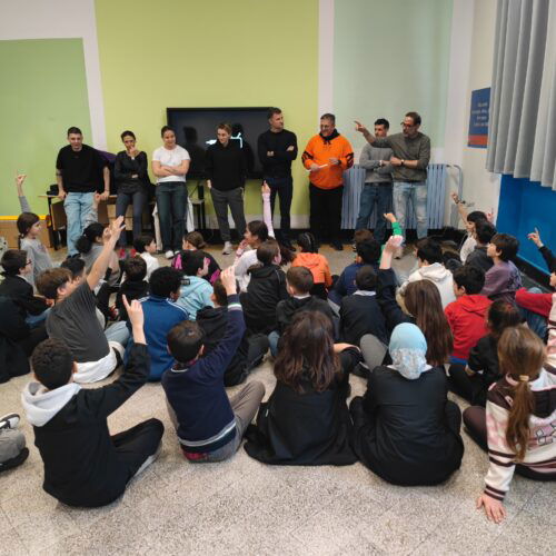 “Non c’è gioiello che valga come i nostri giovani”: a Valenza oltre 200 bambini dicono no al bullismo