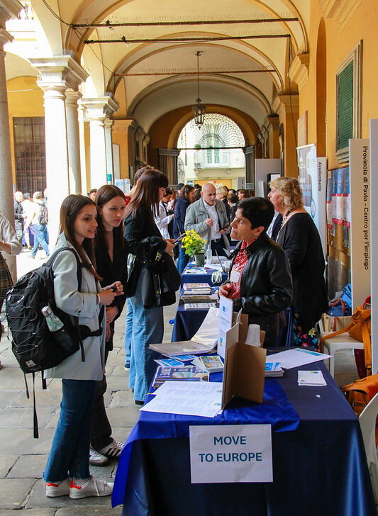 Domani il Career Fair a Pavia: incontro tra studenti e laureati con il mondo del lavoro