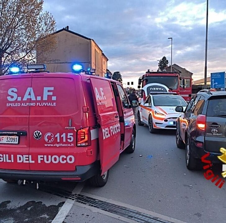 Casteggio: auto cade dal ponte e finisce nel torrente