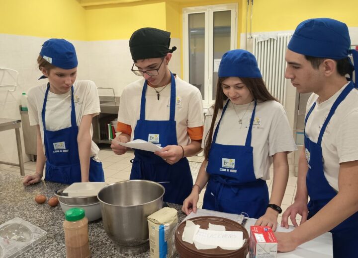 Studenti Enaip preparano grissini e torte per le realtà del territorio. E imparano a essere futuri imprenditori