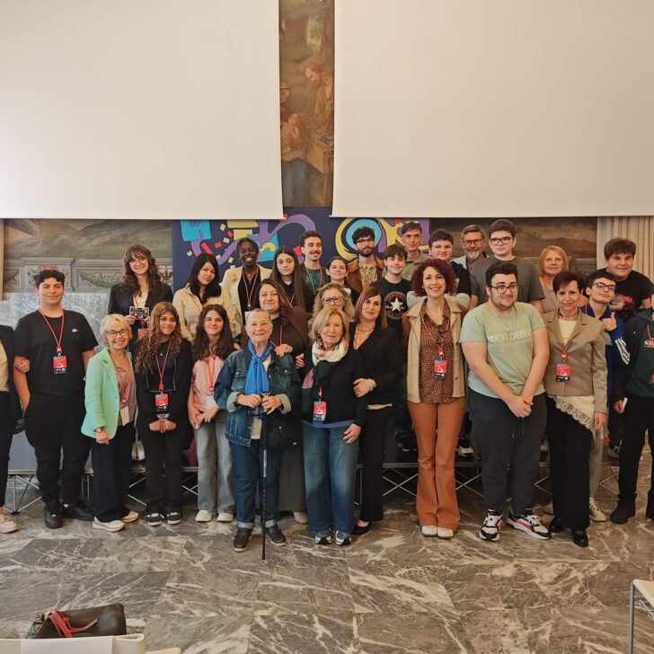 “Linee di Dialogo”, ad Alessandria giovani e anziani insieme contro violenza e stereotipi