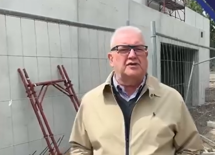 Sindaco Oddone sulla piscina: “Ditta in ritardo, ora revoca dei lavori”