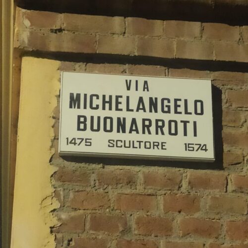 Dopo Galilei segnalata un’altra data sbagliata su una targa di Alessandria