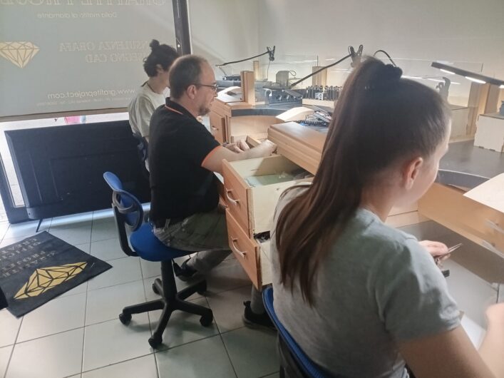 Grafite Projet: la bottega dove imparare l’arte orafa e dare all’amore la forma di un gioiello unico