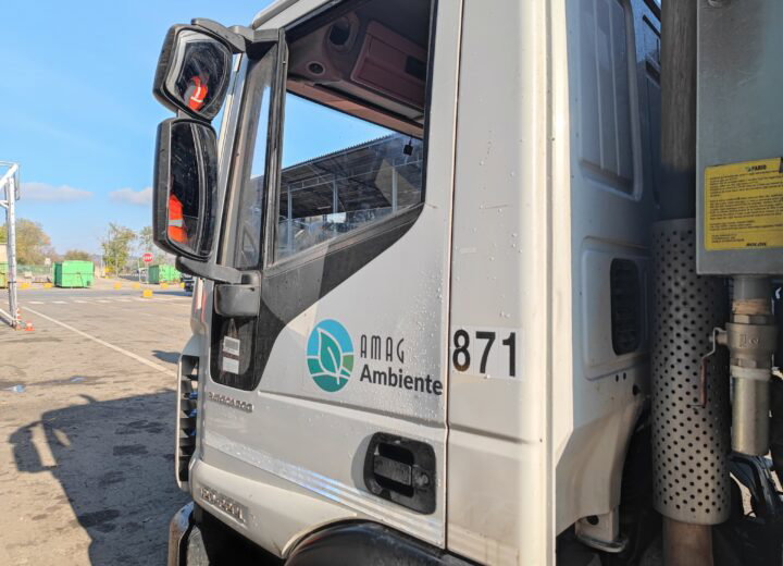 Raccolta rifiuti indifferenziati: dal 18 maggio Amag Ambiente passerà in centro solo una volta a settimana