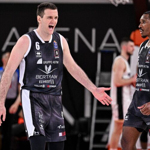 Bertram Derthona domina Trento e stacca il pass per i playoff