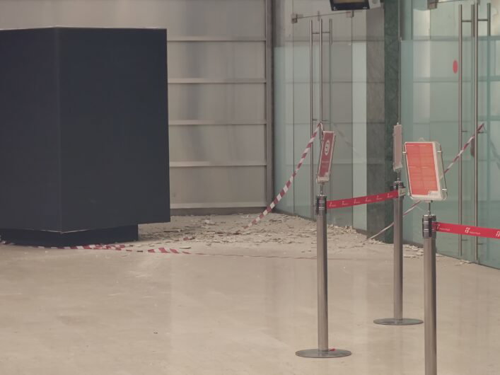 Cadono alcuni calcinacci nell’atrio della stazione di Alessandria: chiusa la biglietteria