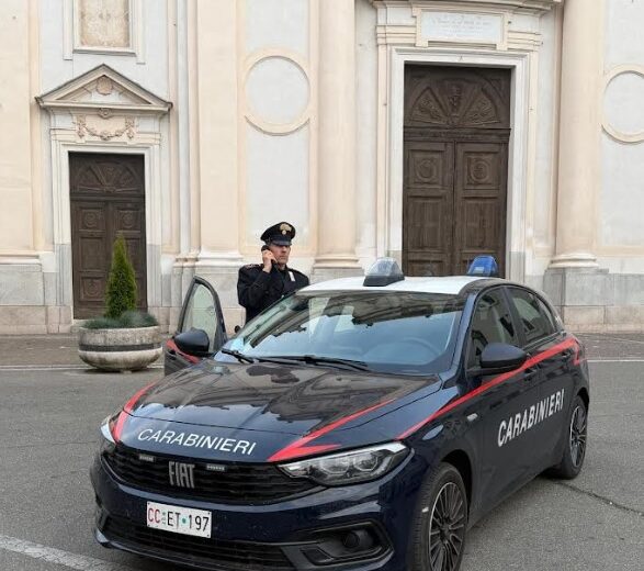 Chiedevano denaro a una donna, minacciando anche il figlio: due arresti a Gravellona Lomellina