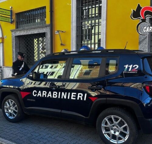 Raggirano pensionato con finto investimento in criptovalute. Truffa bloccata