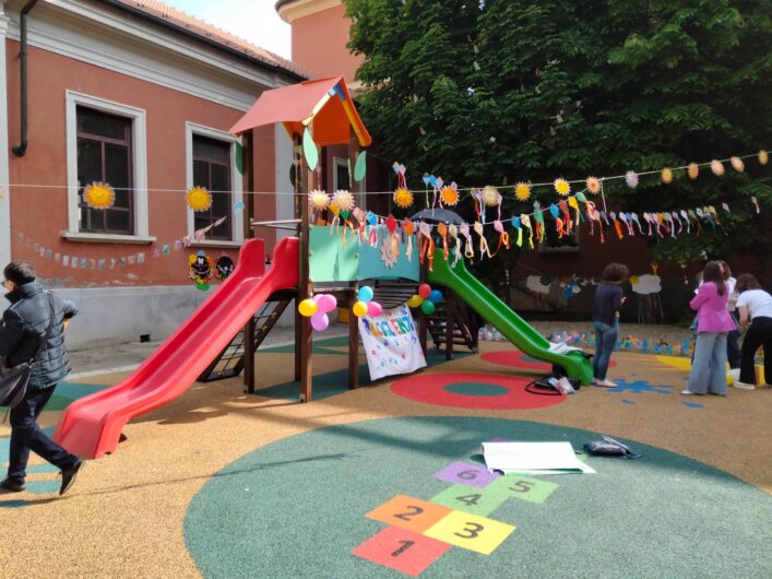 Alla scuola Galilei di Alessandria riaperto il cortile con nuovi giochi e scivoli